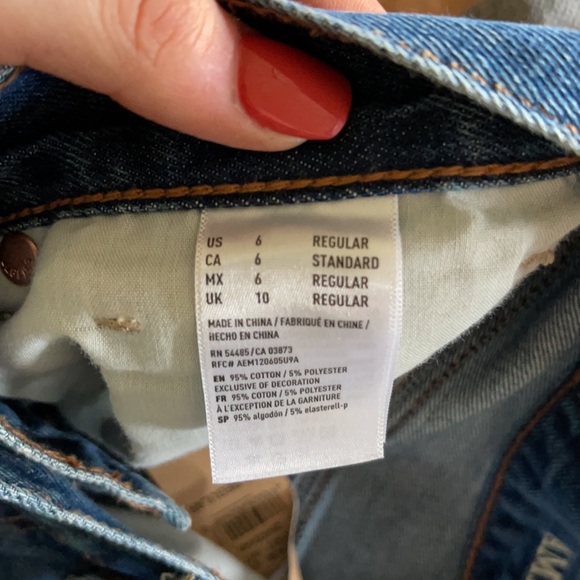 AEO mom jeans - Picture 4 of 6